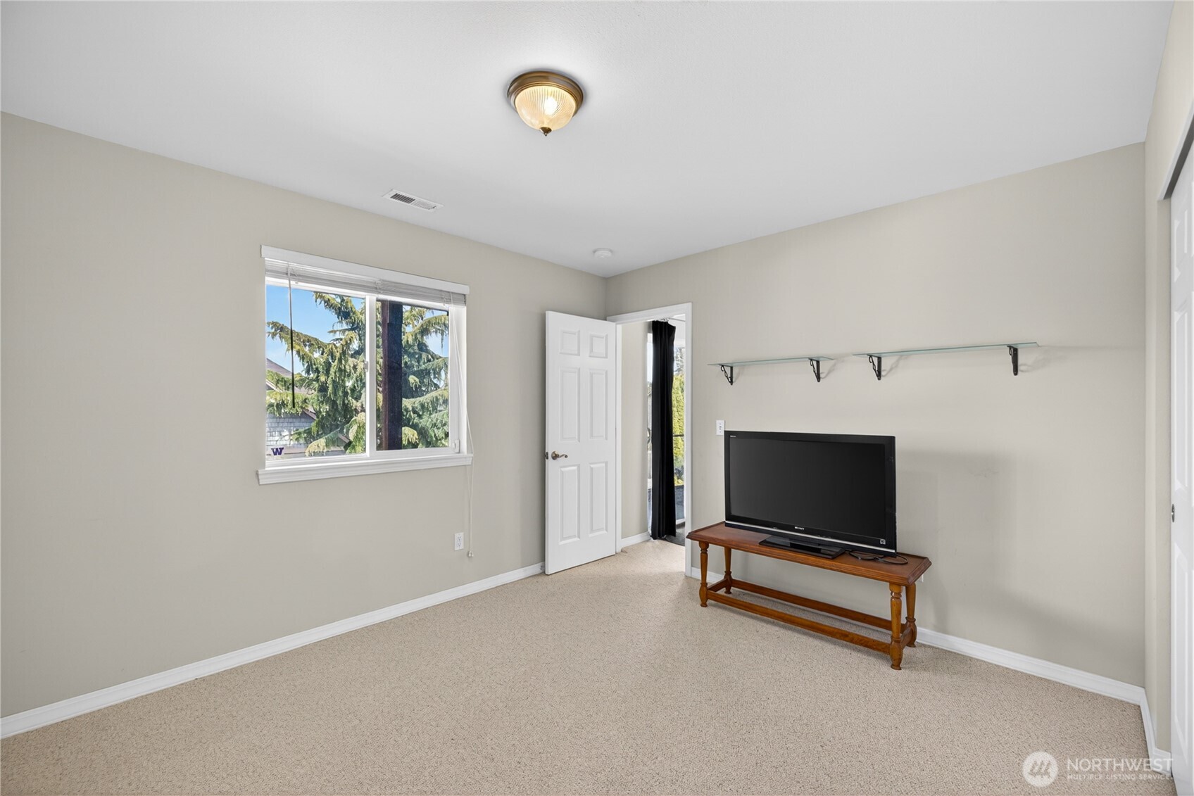3512 W 2nd Street , Anacortes, WA 98221