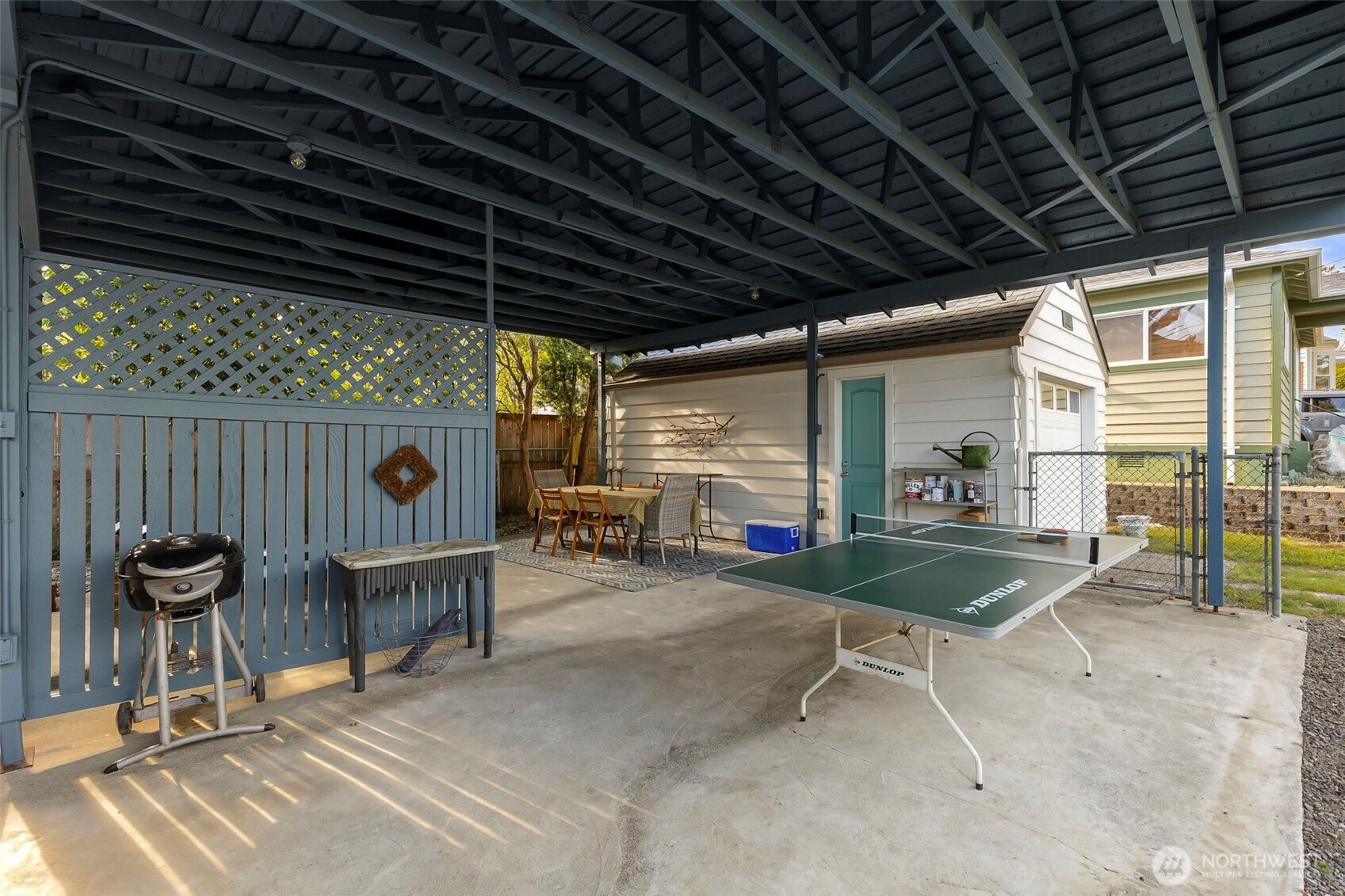 2718 E 11th Street , Bremerton, WA 98310