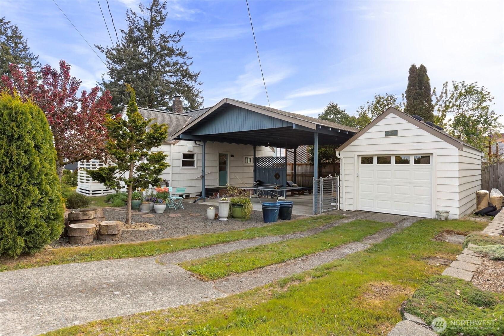 2718 E 11th Street , Bremerton, WA 98310