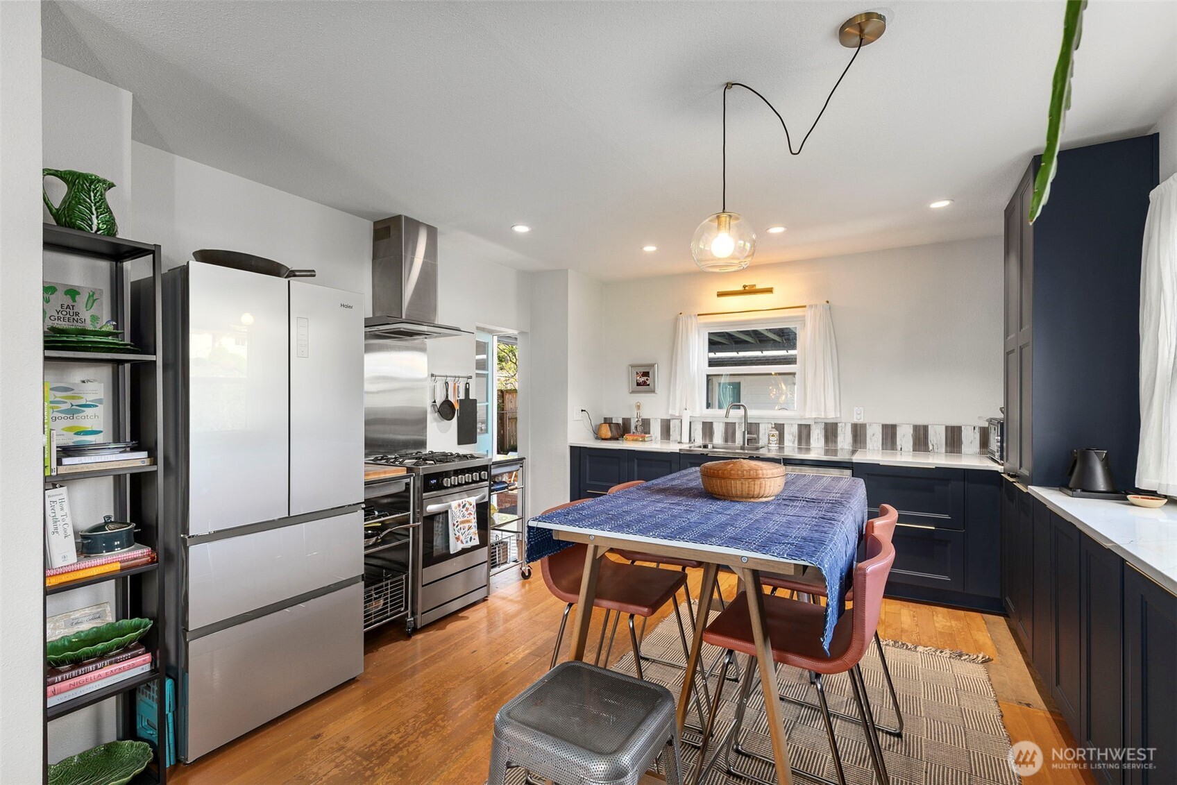 2718 E 11th Street , Bremerton, WA 98310