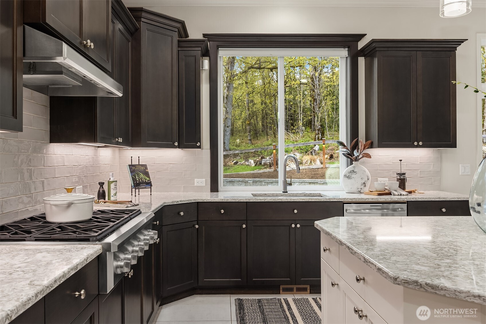 26610 SE 9th Way , Sammamish, WA 98075