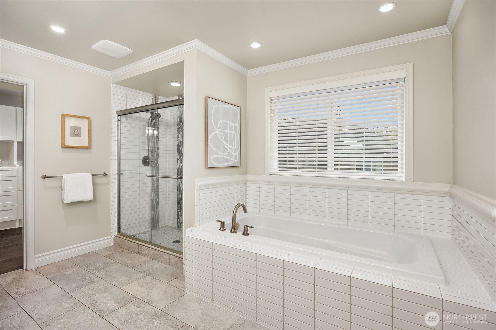 26610 SE 9th Way , Sammamish, WA 98075