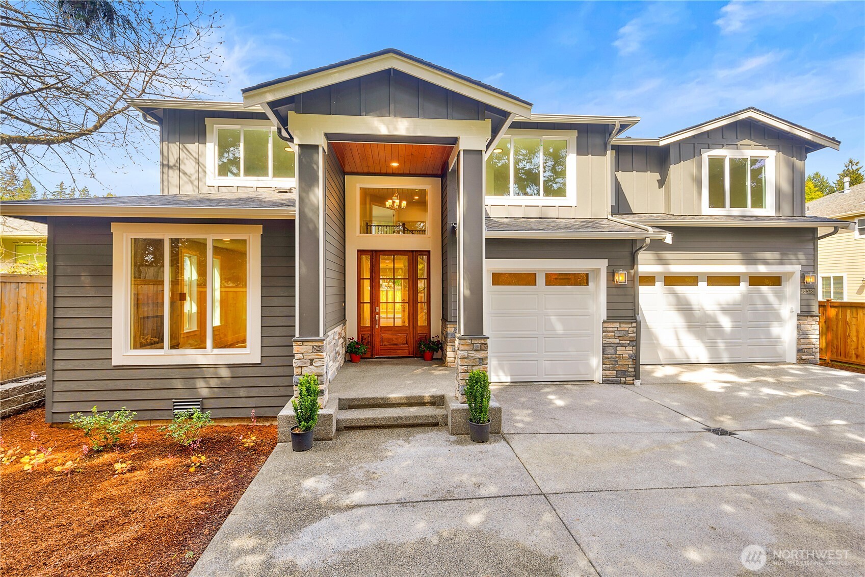 15518 56th Avenue W, Edmonds, WA 98026-2236