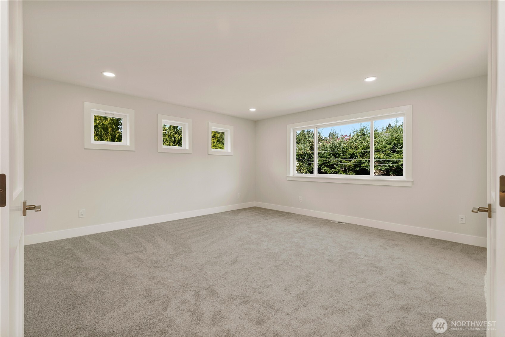 15518 56th Avenue W, Edmonds, WA 98026-2236
