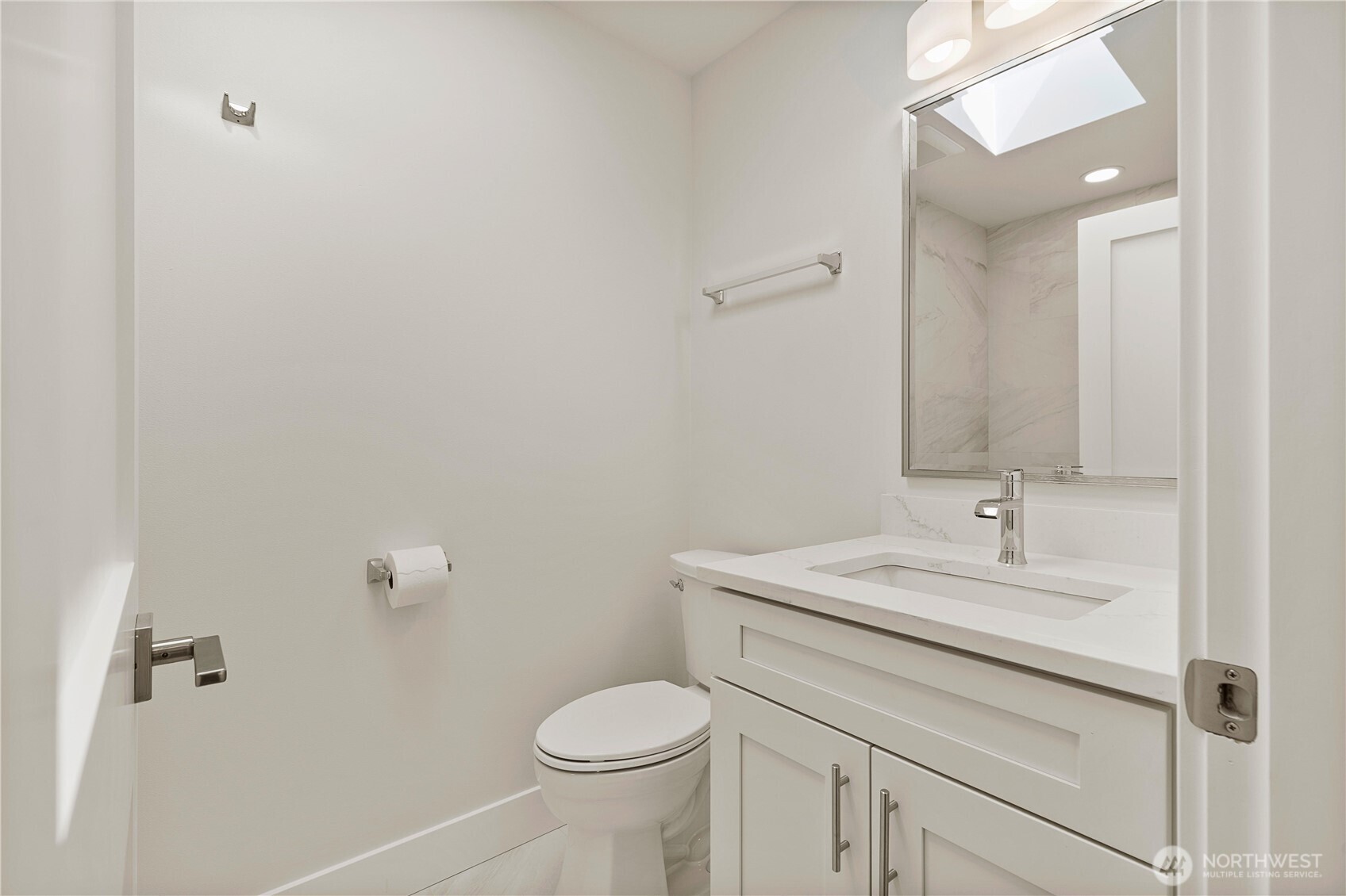 15518 56th Avenue W, Edmonds, WA 98026-2236