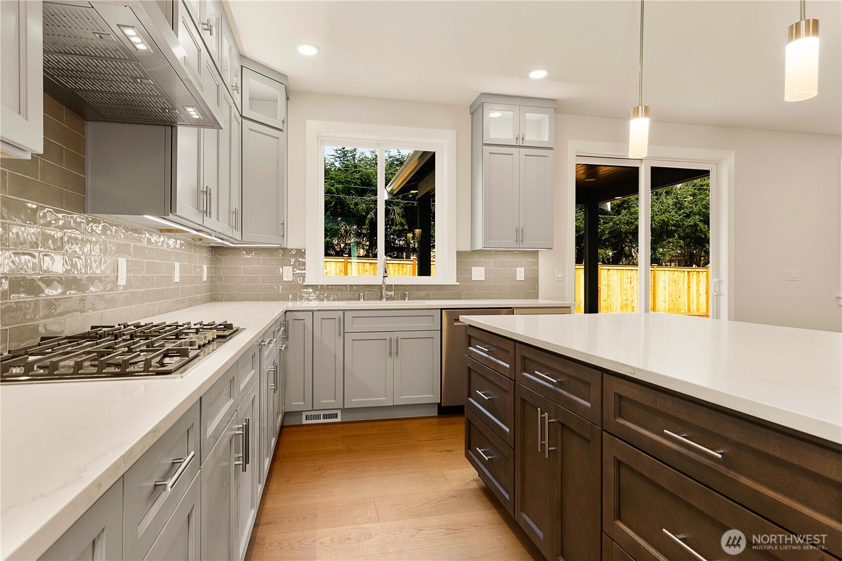 15518 56th Avenue W, Edmonds, WA 98026-2236