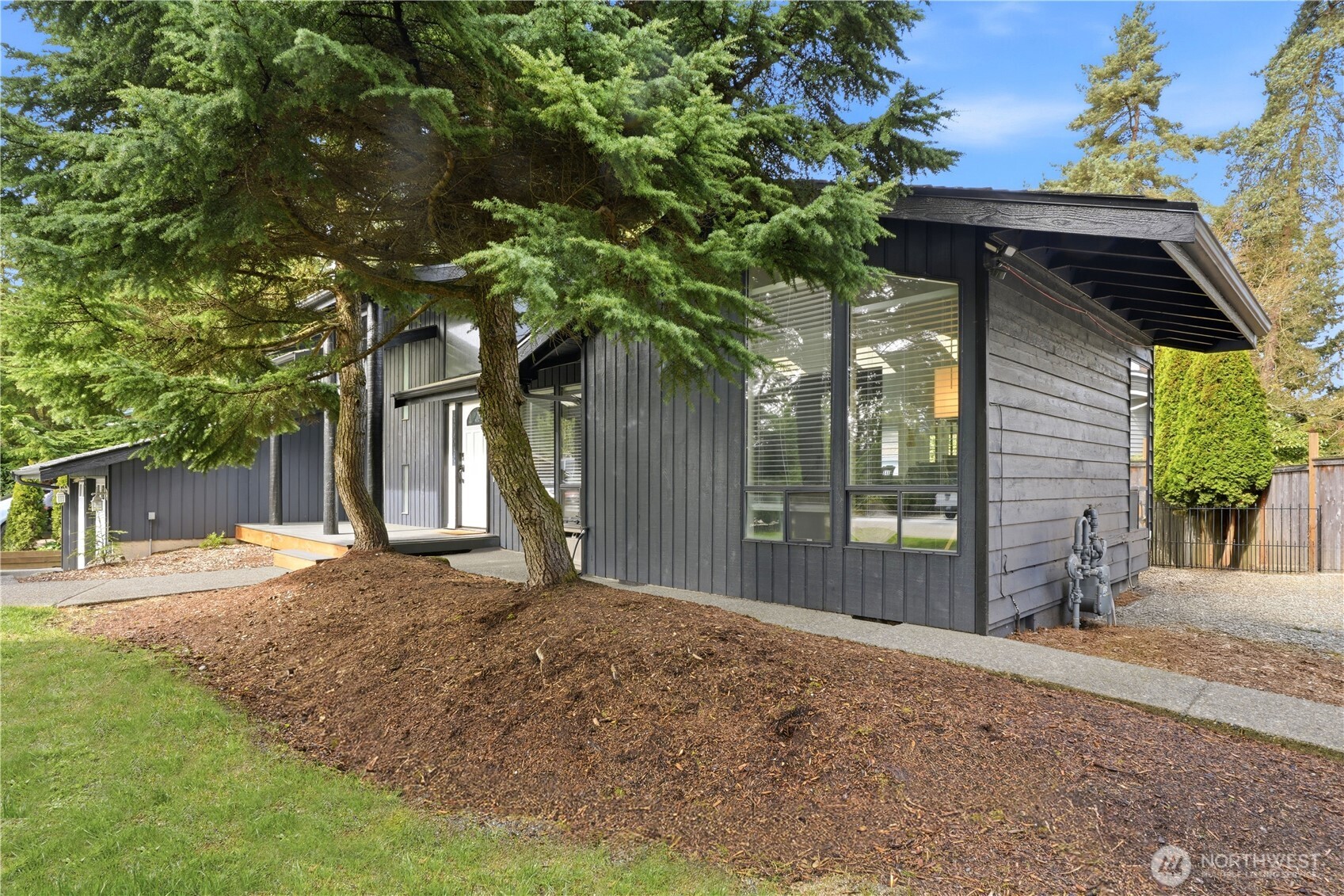 10430 34th Drive SE, Everett, WA 98208