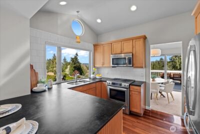 16813 NE 33rd Street , Bellevue, WA 98008 - Photo 13