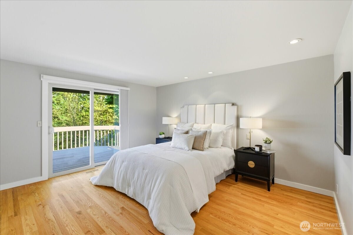 16813 NE 33rd Street , Bellevue, WA 98008