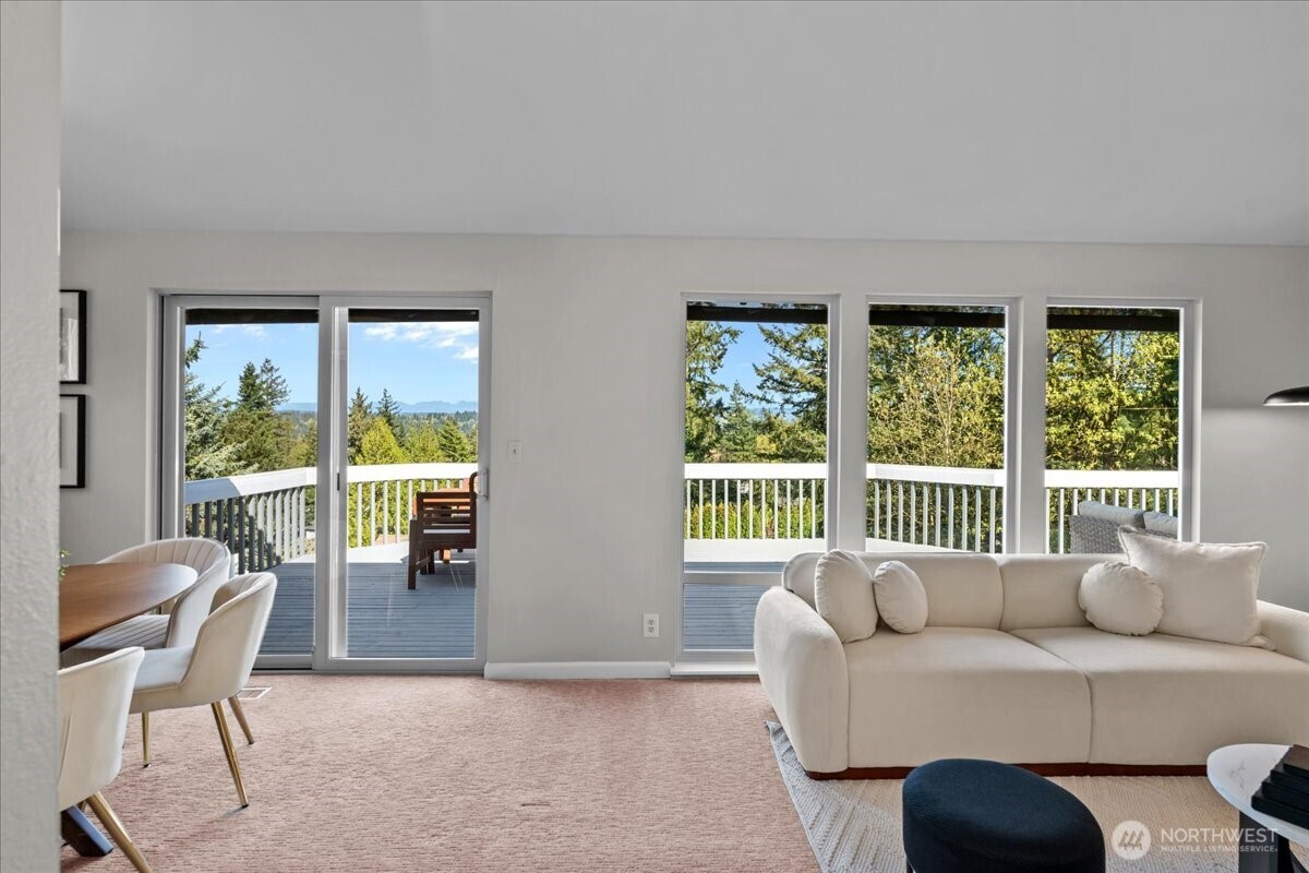 16813 NE 33rd Street , Bellevue, WA 98008