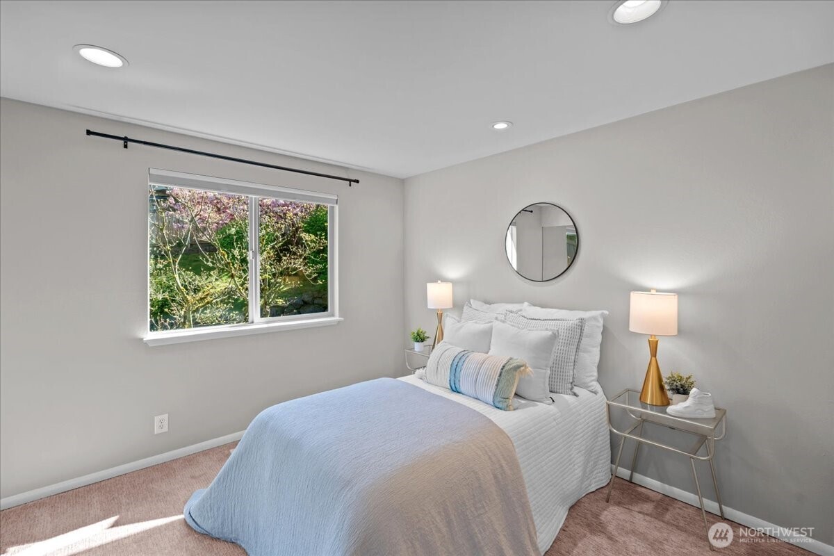 16813 NE 33rd Street , Bellevue, WA 98008