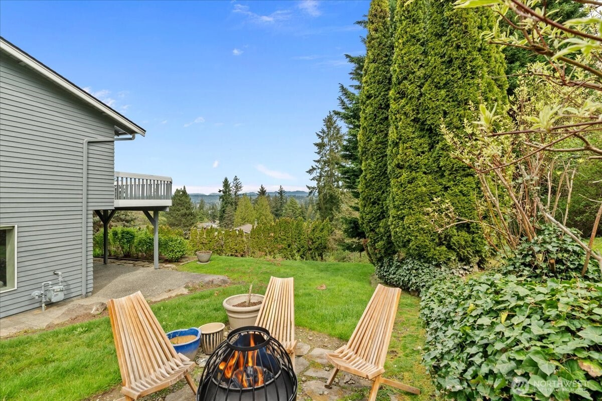 16813 NE 33rd Street , Bellevue, WA 98008
