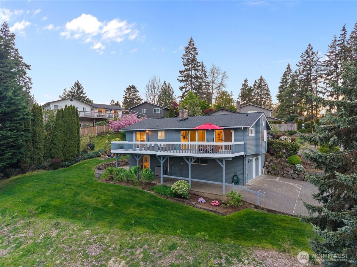 16813 NE 33rd Street , Bellevue, WA 98008