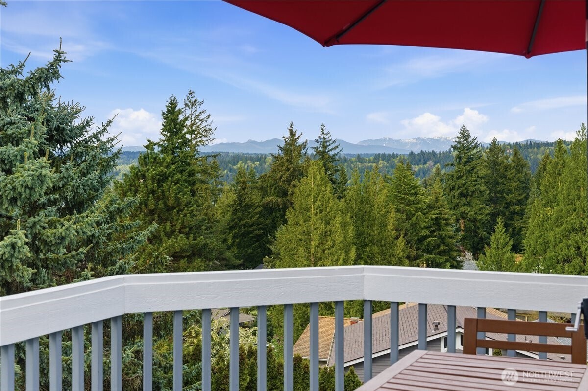 16813 NE 33rd Street , Bellevue, WA 98008
