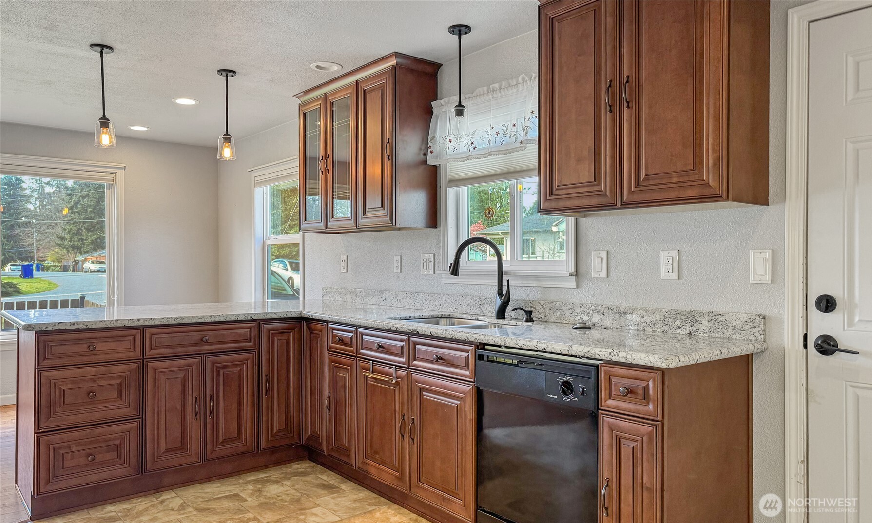 6421 Cypress Street , Everett, WA 98203