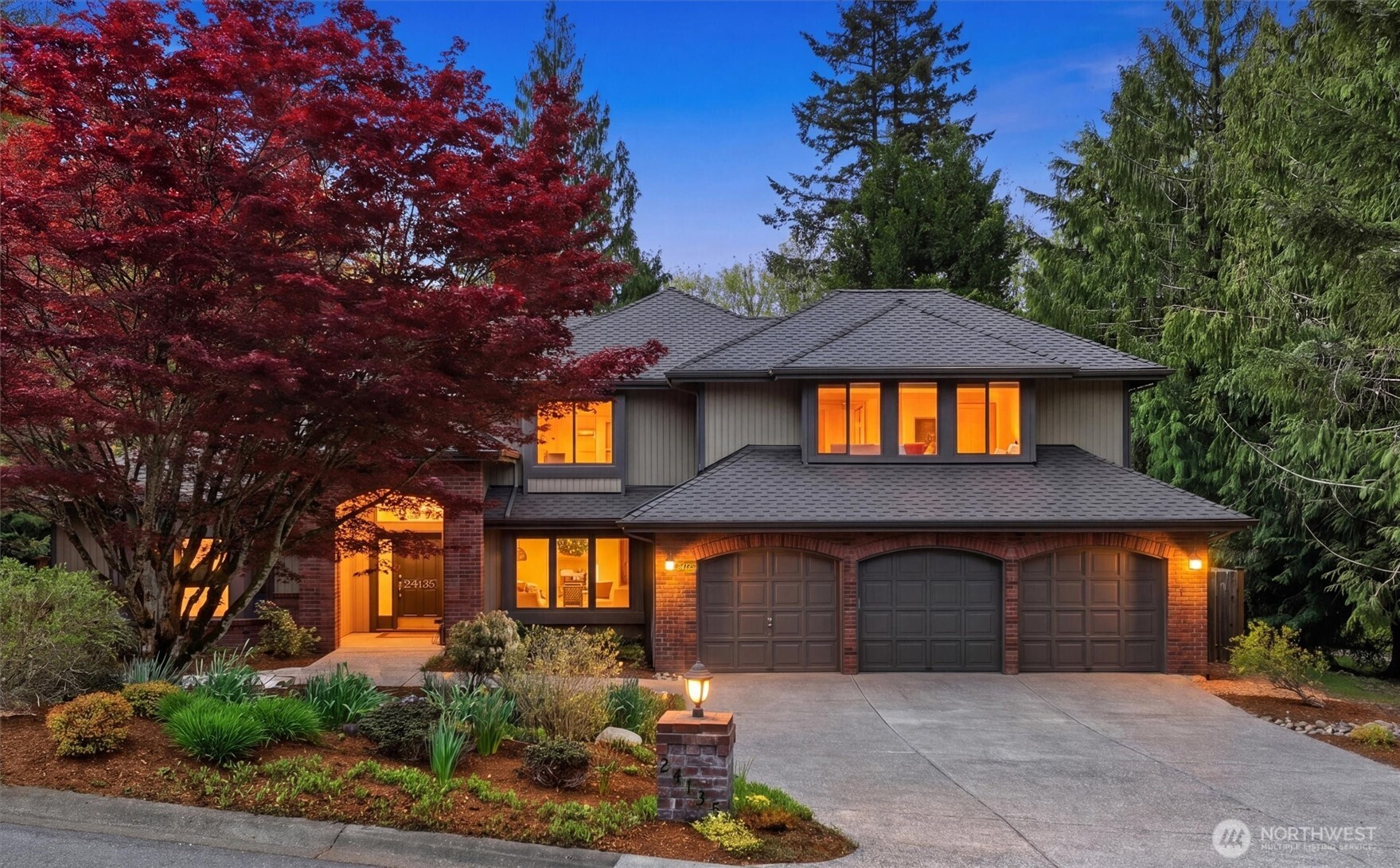 24135 SE 16th Place , Sammamish, WA 98075