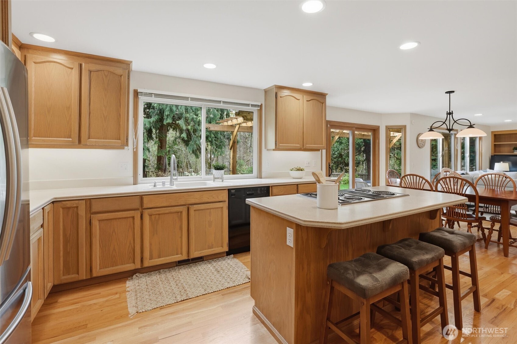 24135 SE 16th Place , Sammamish, WA 98075