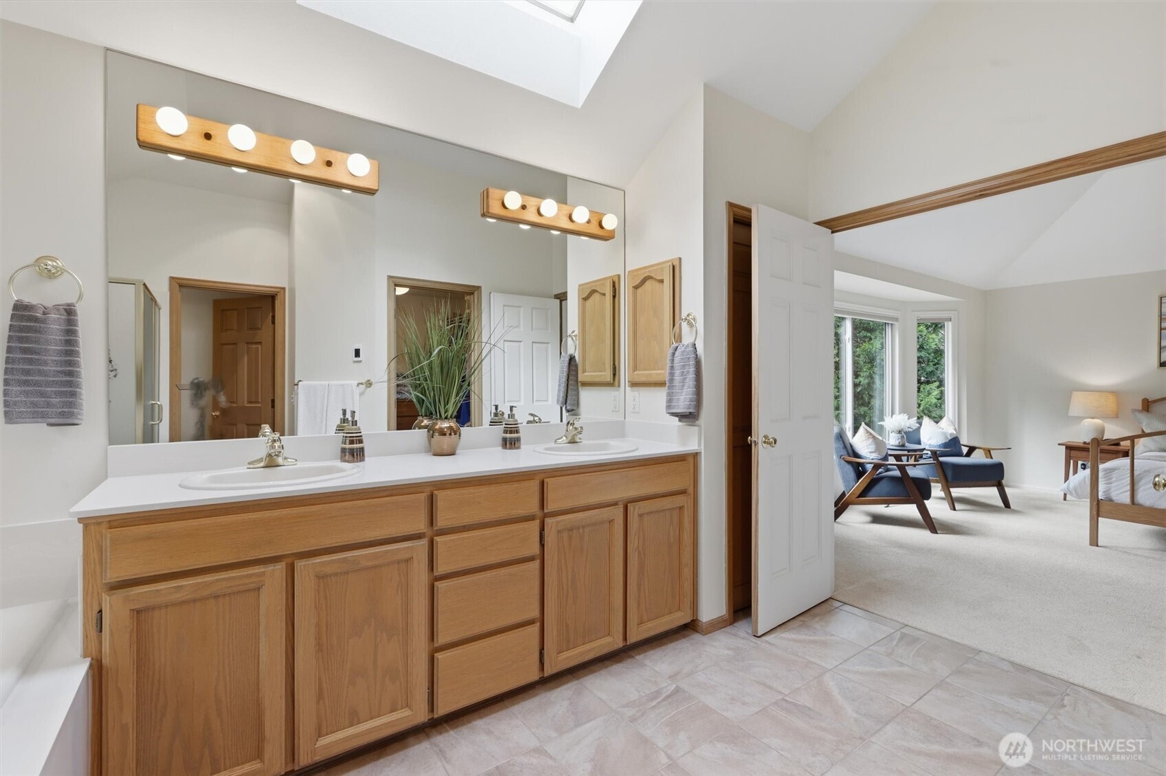 24135 SE 16th Place , Sammamish, WA 98075