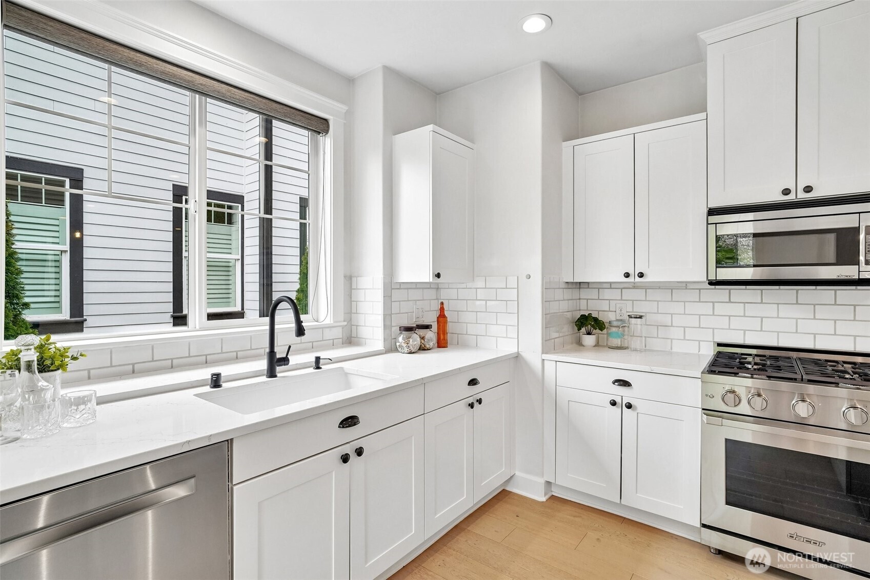 2166 NE Morgan Lane , Issaquah, WA 98029