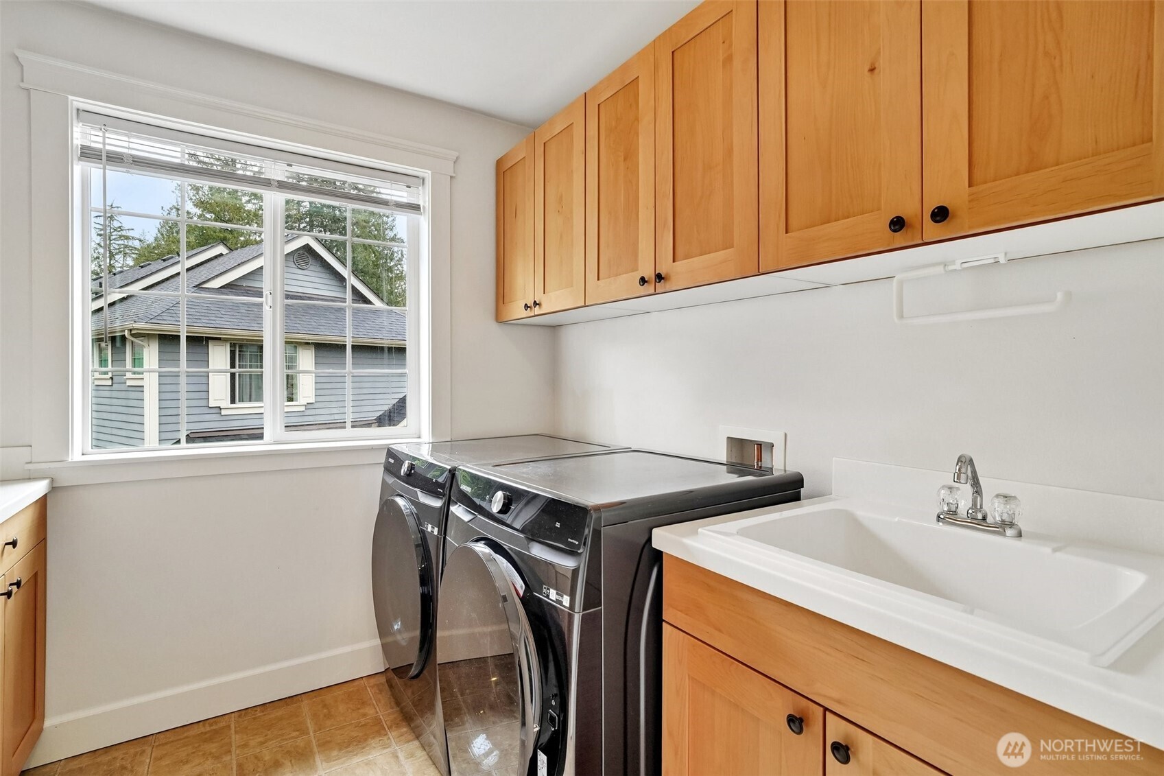 2166 NE Morgan Lane , Issaquah, WA 98029