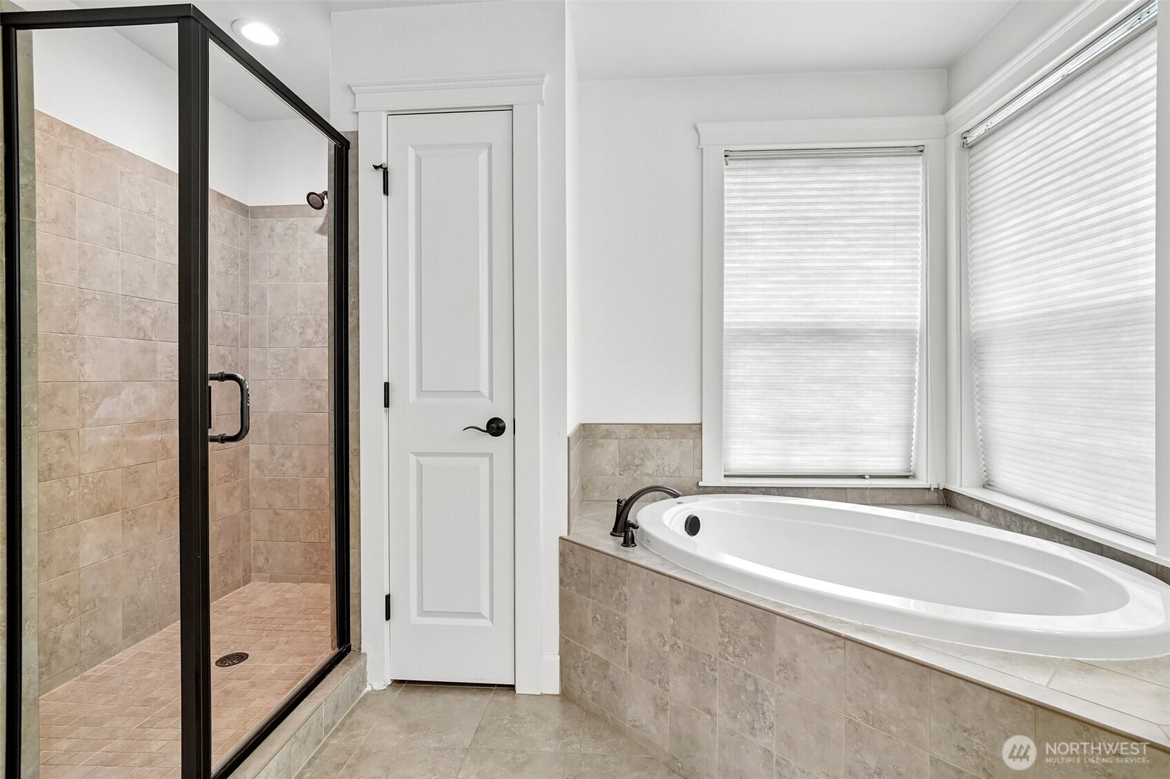 2166 NE Morgan Lane , Issaquah, WA 98029
