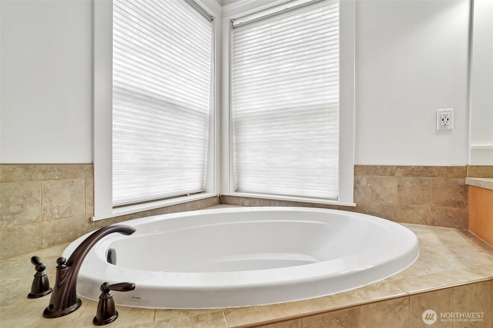 2166 NE Morgan Lane , Issaquah, WA 98029