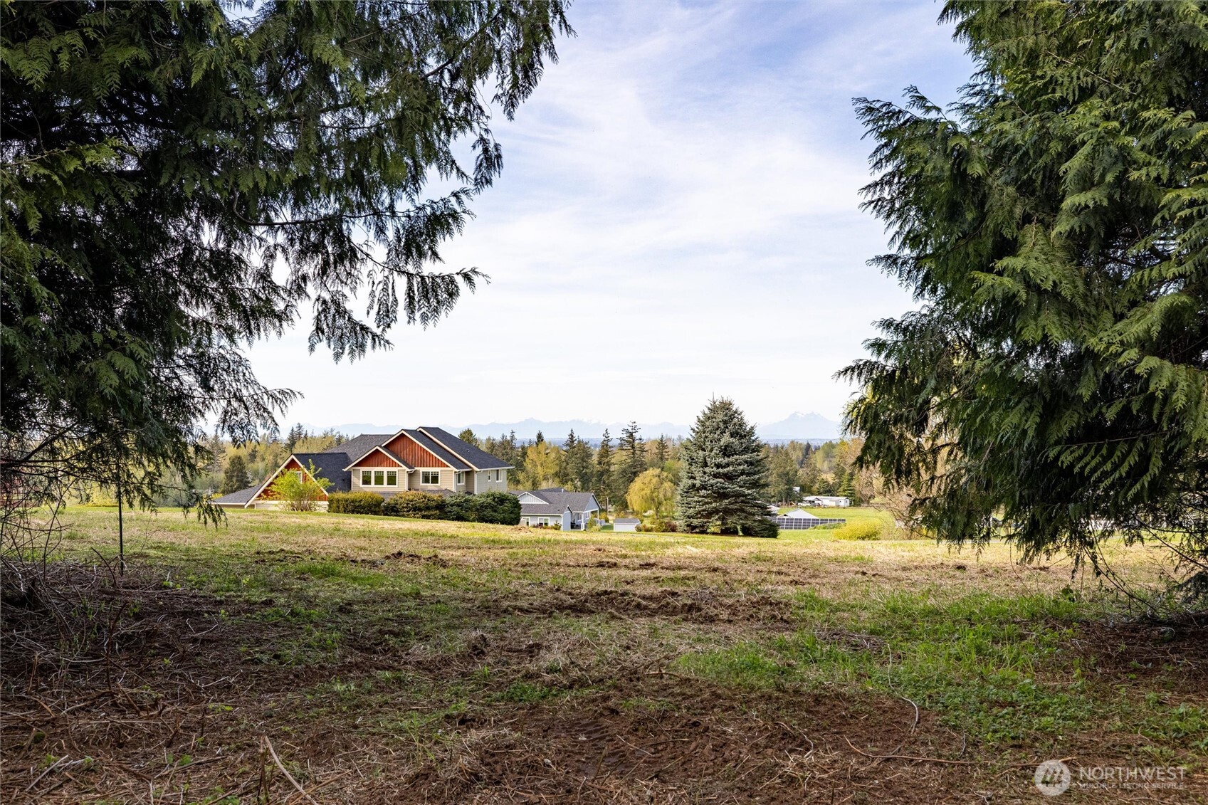 5517 East Road , Bellingham, WA 98226