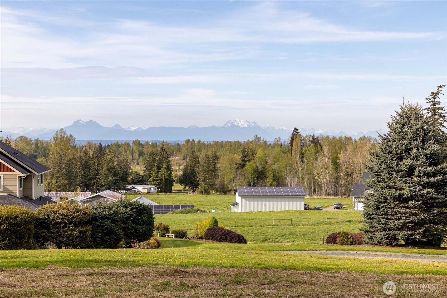 5517 East Road , Bellingham, WA 98226