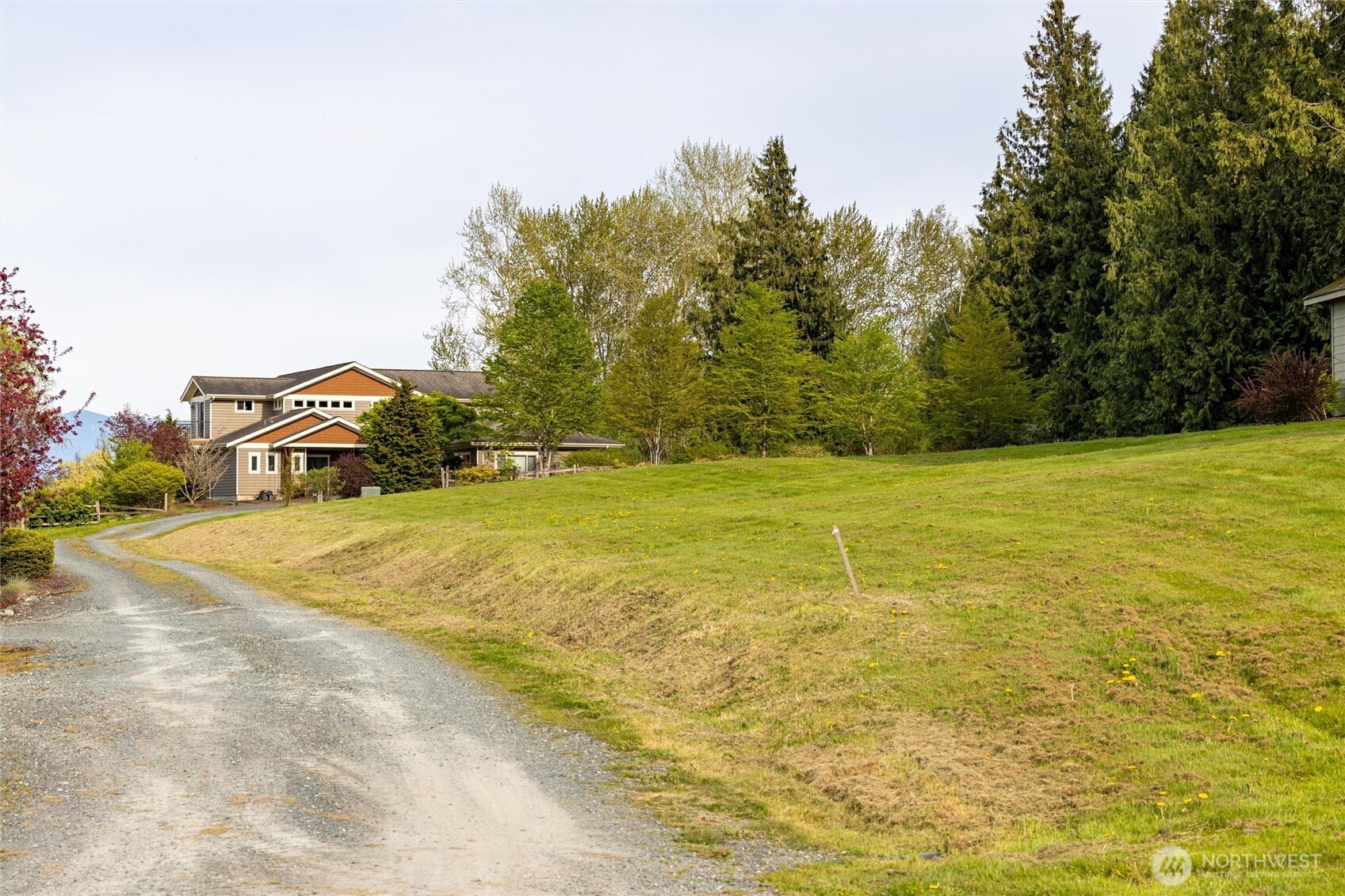 5517 East Road , Bellingham, WA 98226