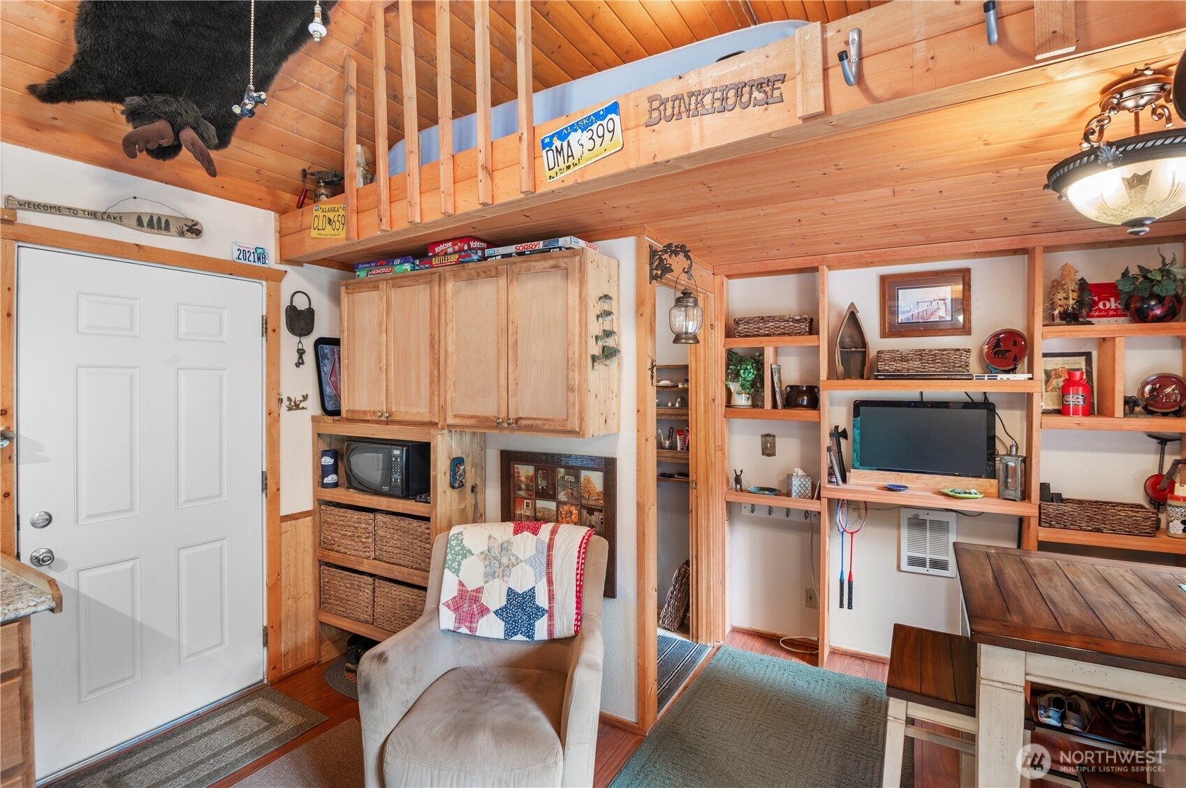 30 N Deer Court , Hoodsport, WA 98548