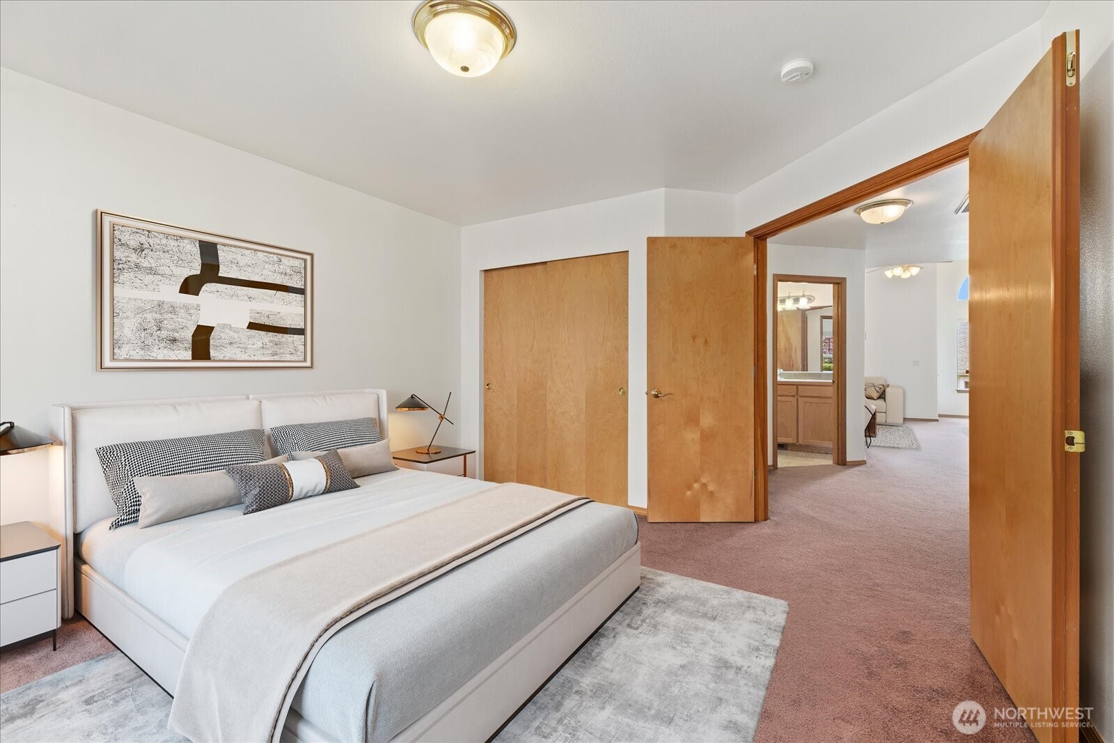 402 NW 12th Loop , Oak Harbor, WA 98277-3820