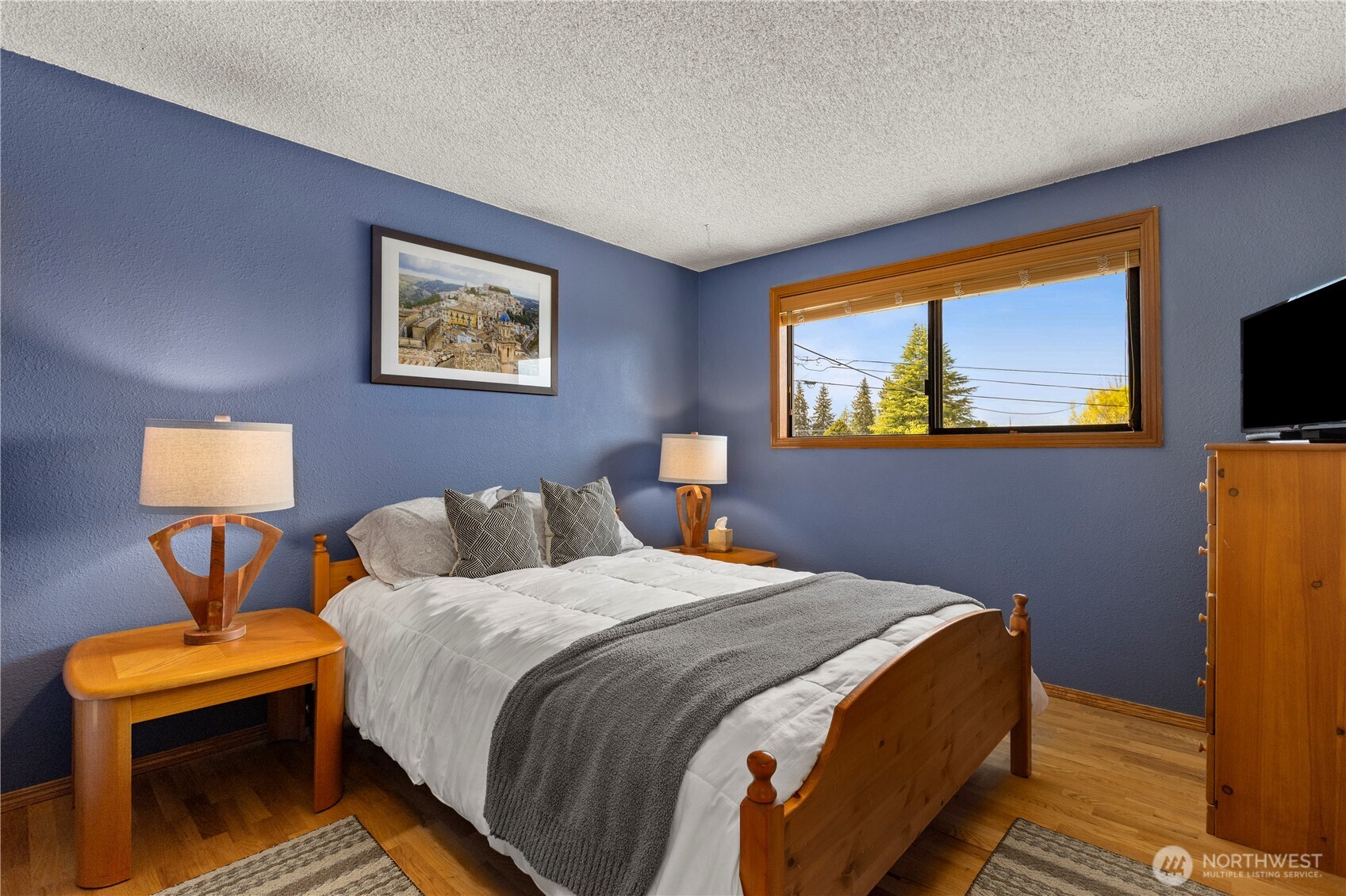 1827 N Whitman Street , Tacoma, WA 98406