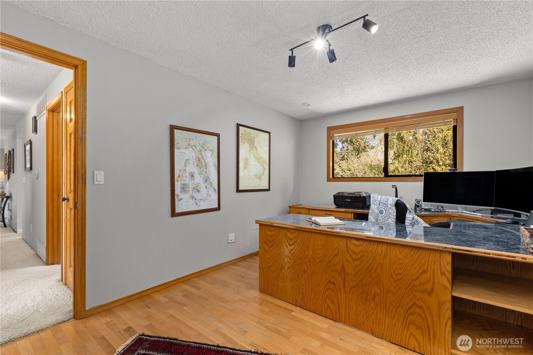 1827 N Whitman Street , Tacoma, WA 98406