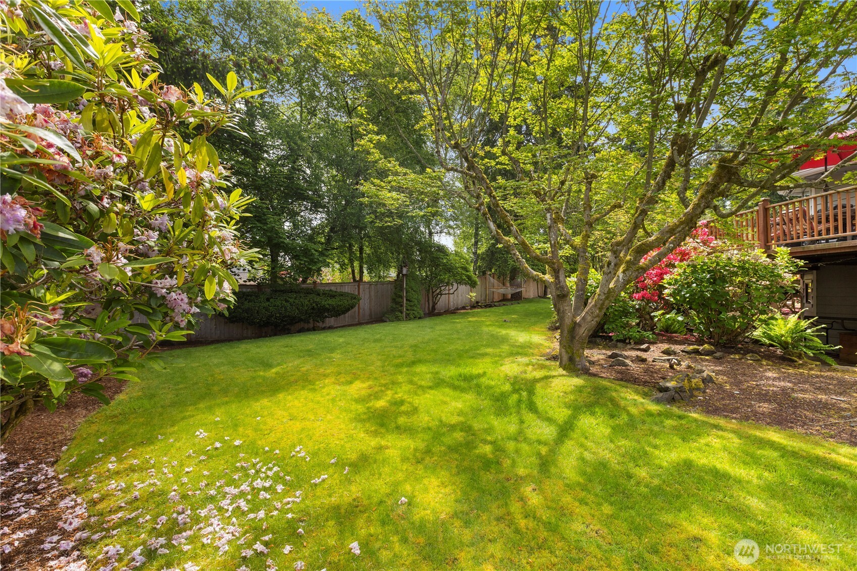 1827 N Whitman Street , Tacoma, WA 98406