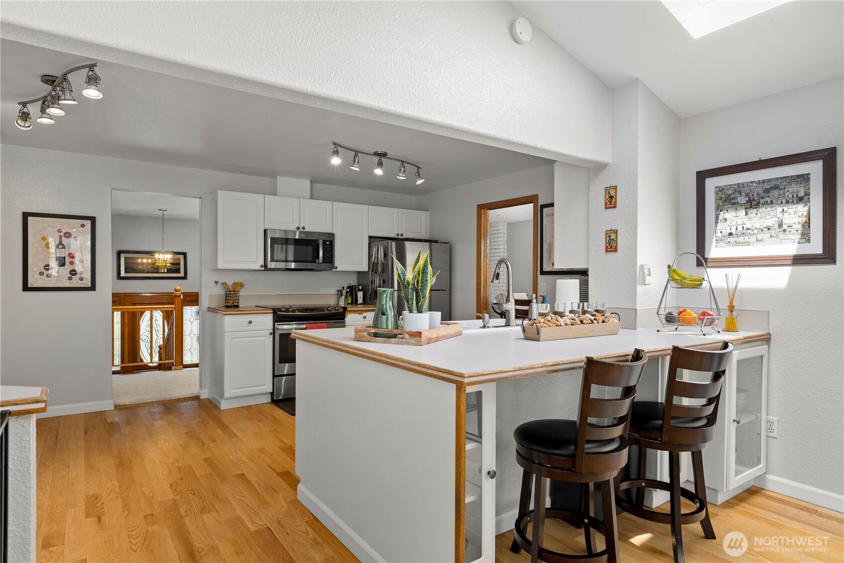 1827 N Whitman Street , Tacoma, WA 98406