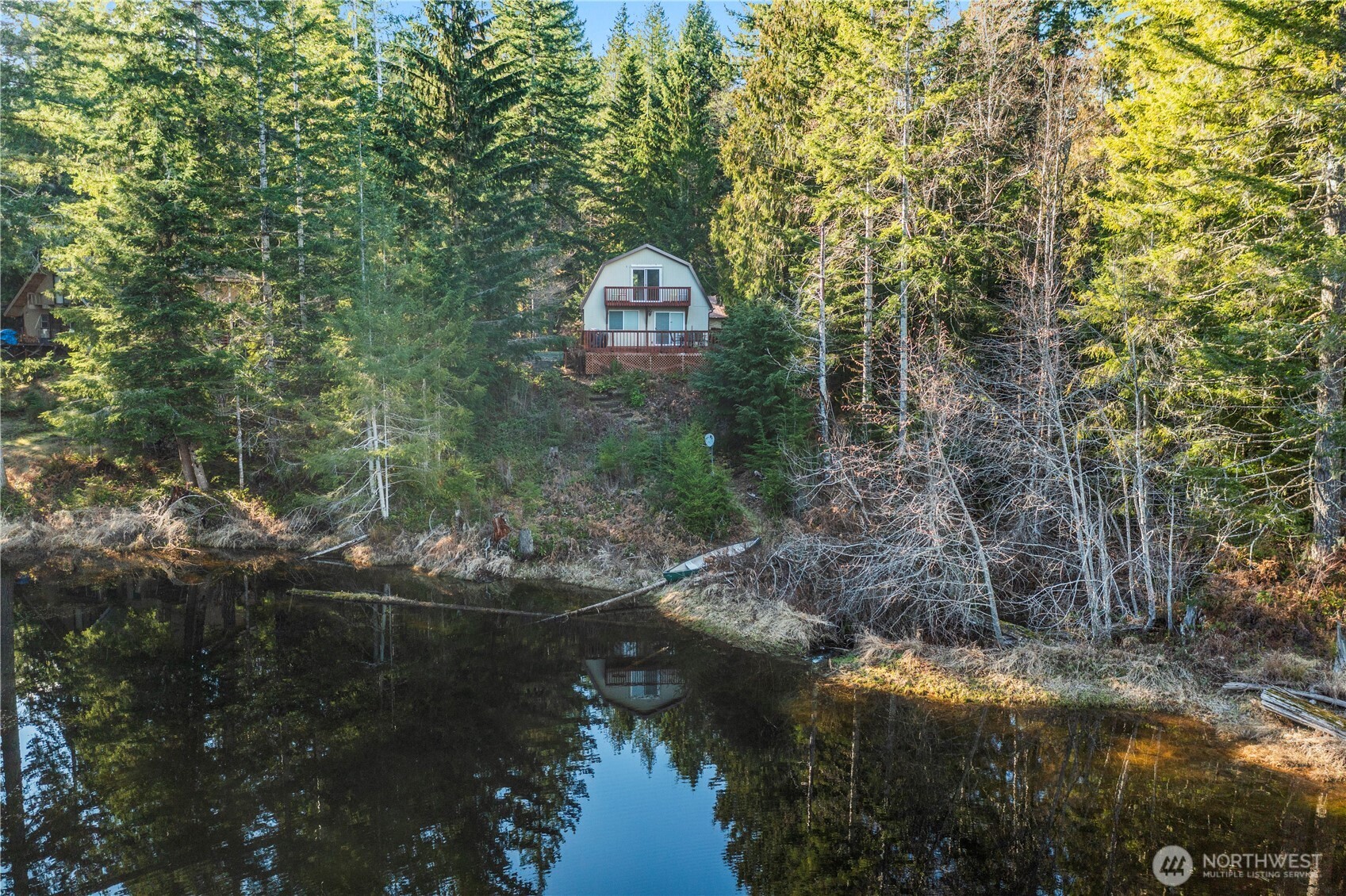 941 N Potlatch Drive , Hoodsport, WA 98548