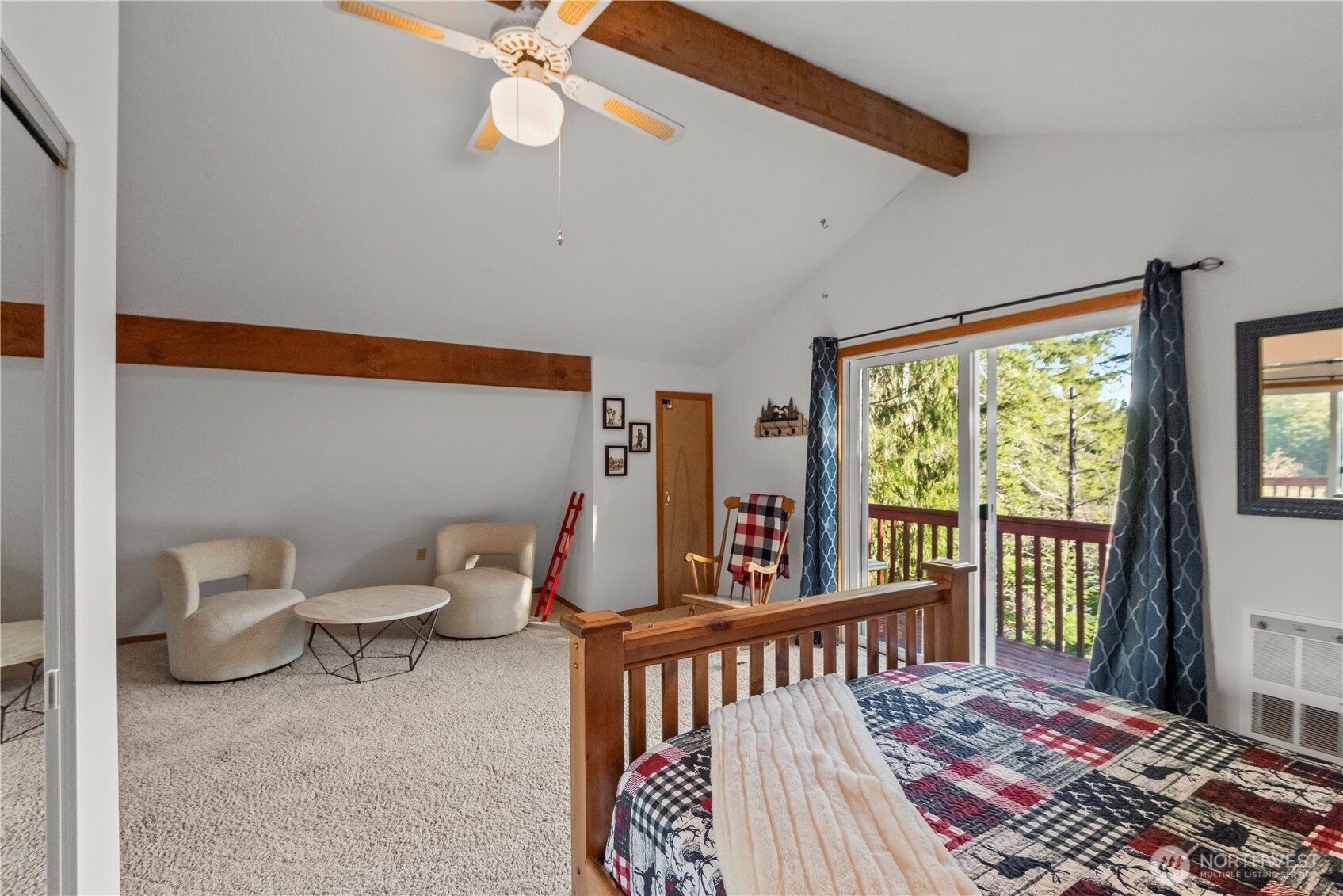 941 N Potlatch Drive , Hoodsport, WA 98548