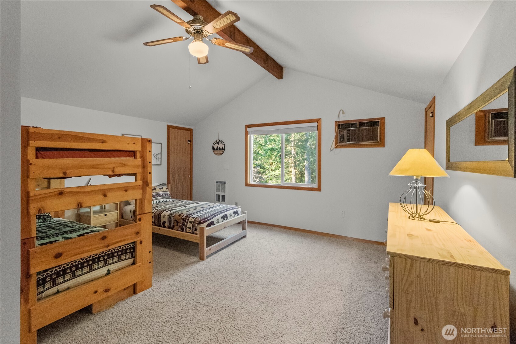 941 N Potlatch Drive , Hoodsport, WA 98548