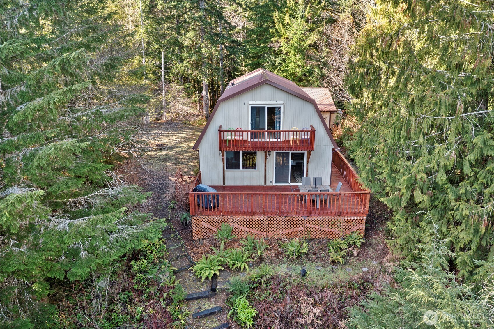 941 N Potlatch Drive , Hoodsport, WA 98548