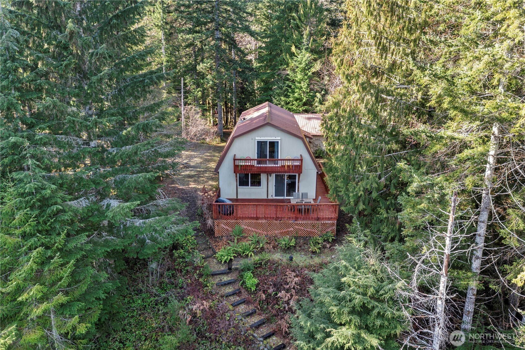 941 N Potlatch Drive , Hoodsport, WA 98548