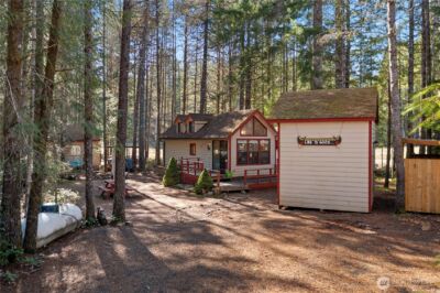 611 N Rainbow Way , Hoodsport, WA 98548