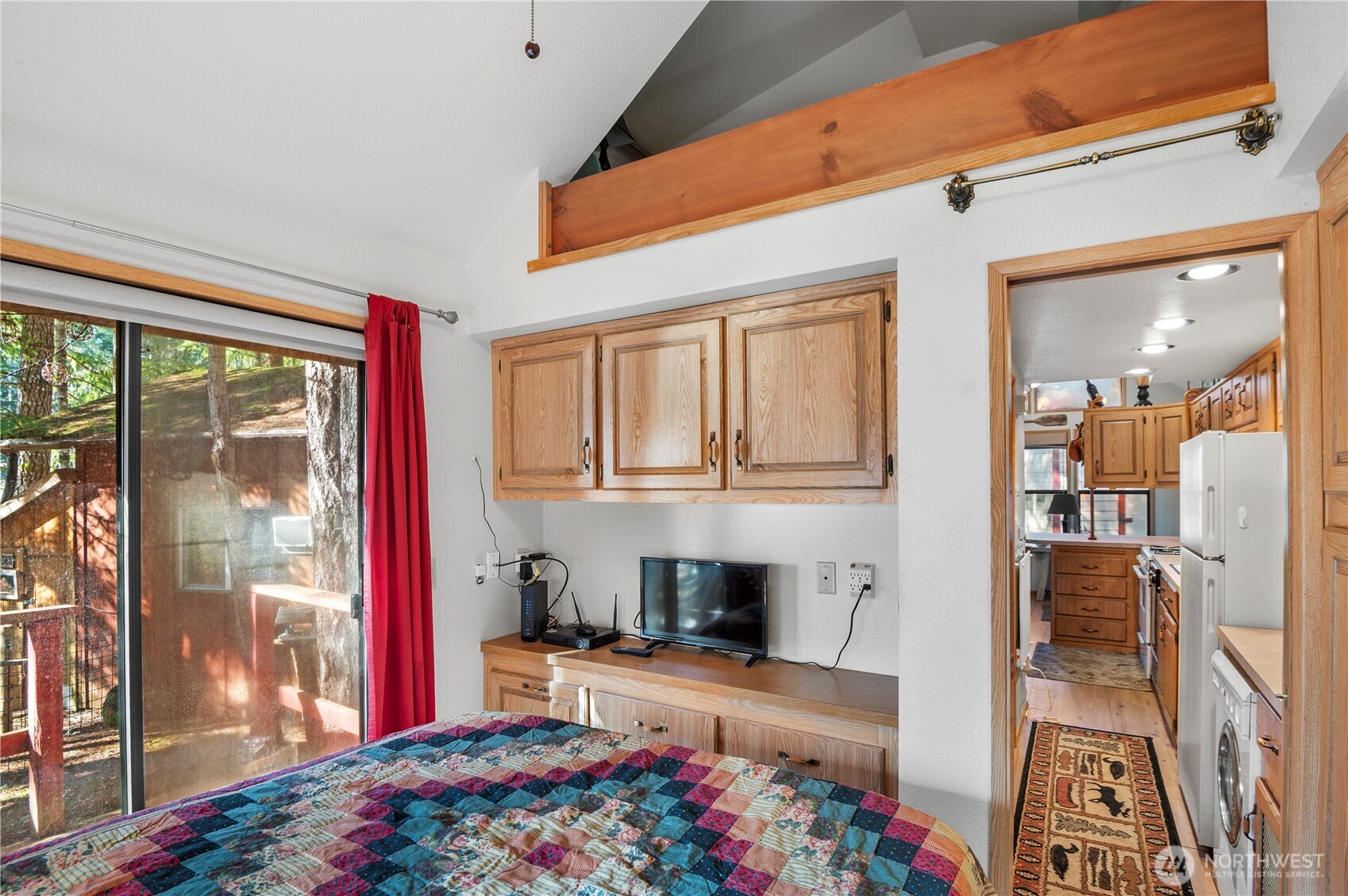 611 N Rainbow Way , Hoodsport, WA 98548