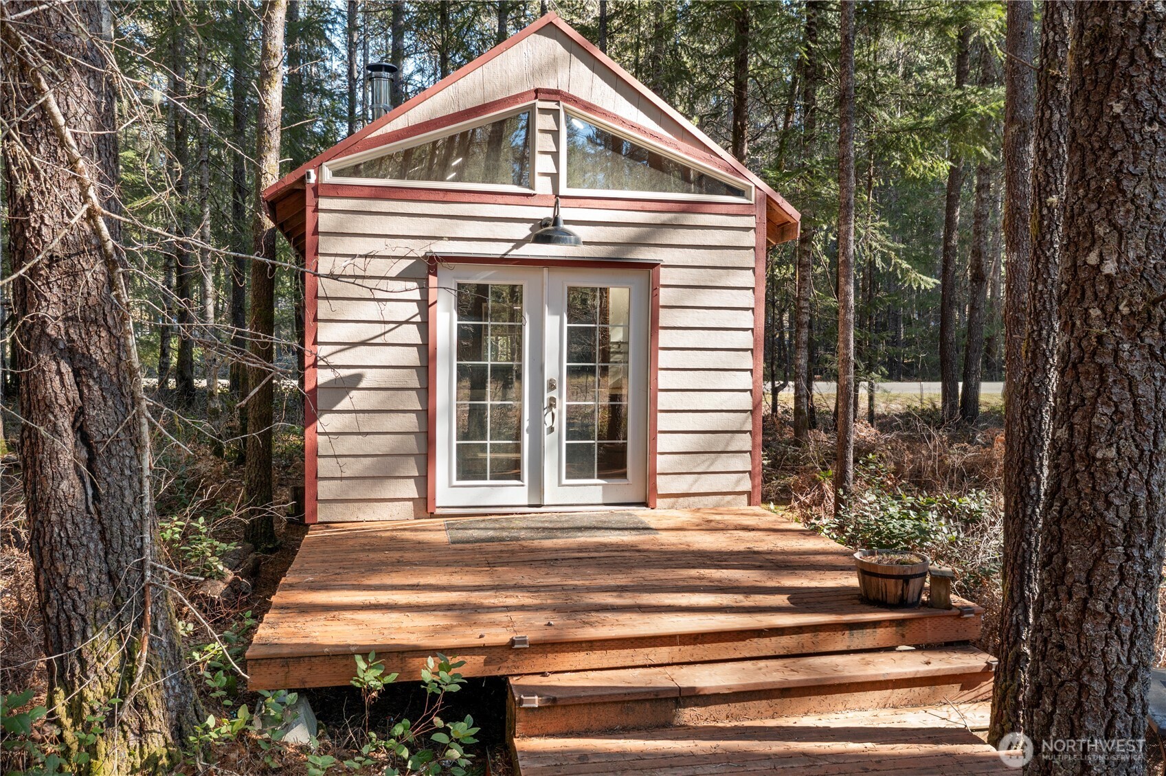 611 N Rainbow Way , Hoodsport, WA 98548