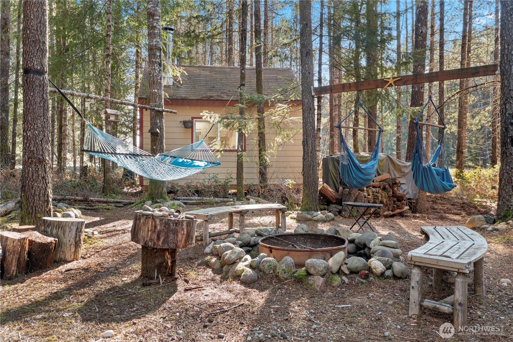 611 N Rainbow Way , Hoodsport, WA 98548