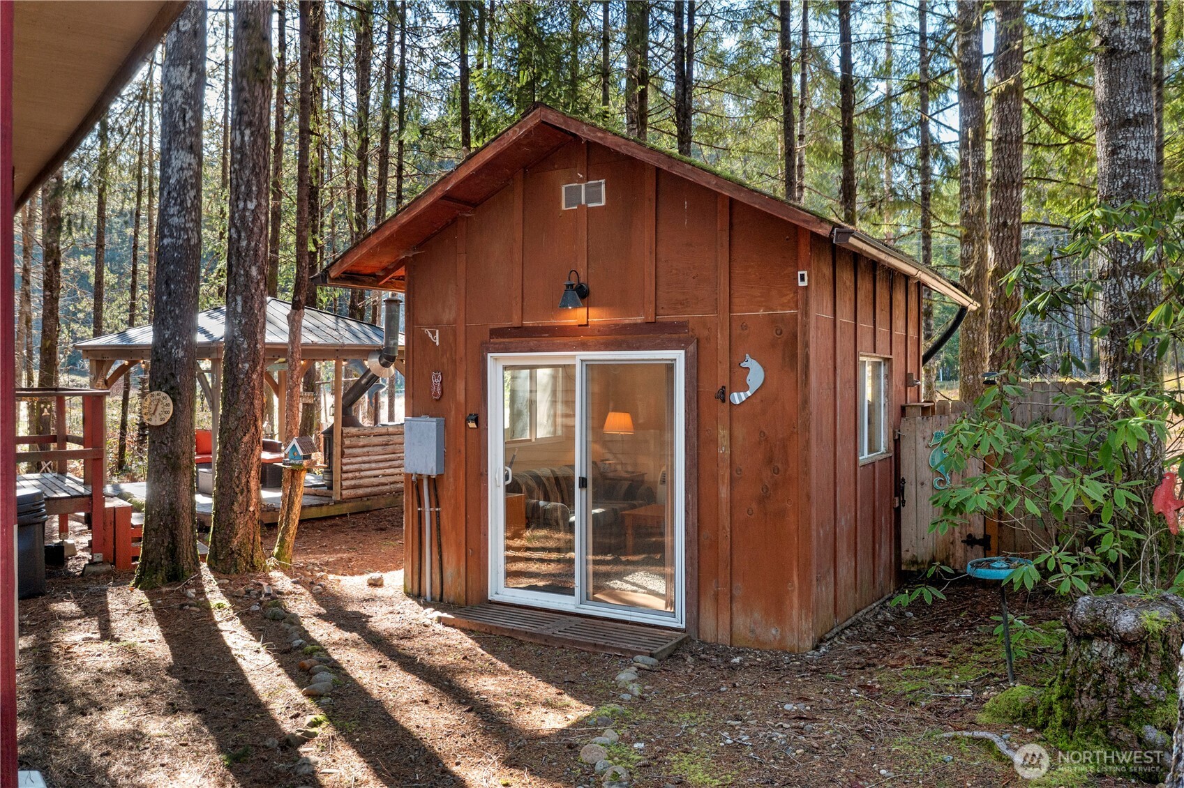 611 N Rainbow Way , Hoodsport, WA 98548