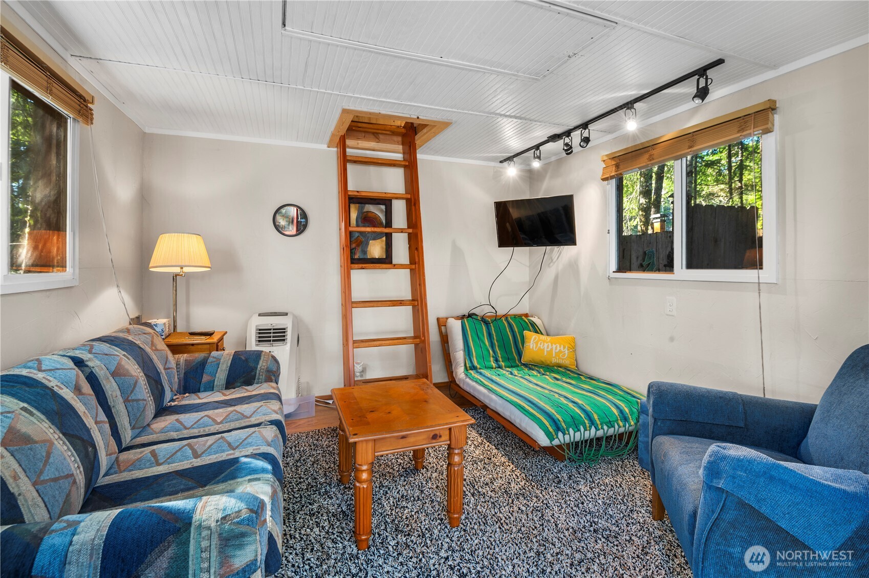 611 N Rainbow Way , Hoodsport, WA 98548
