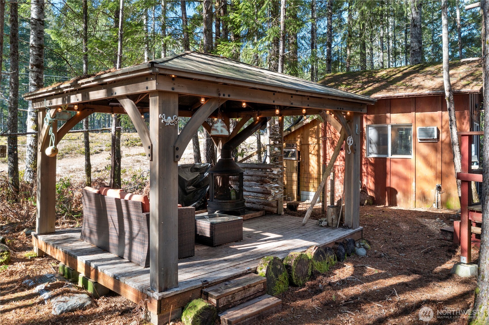 611 N Rainbow Way , Hoodsport, WA 98548