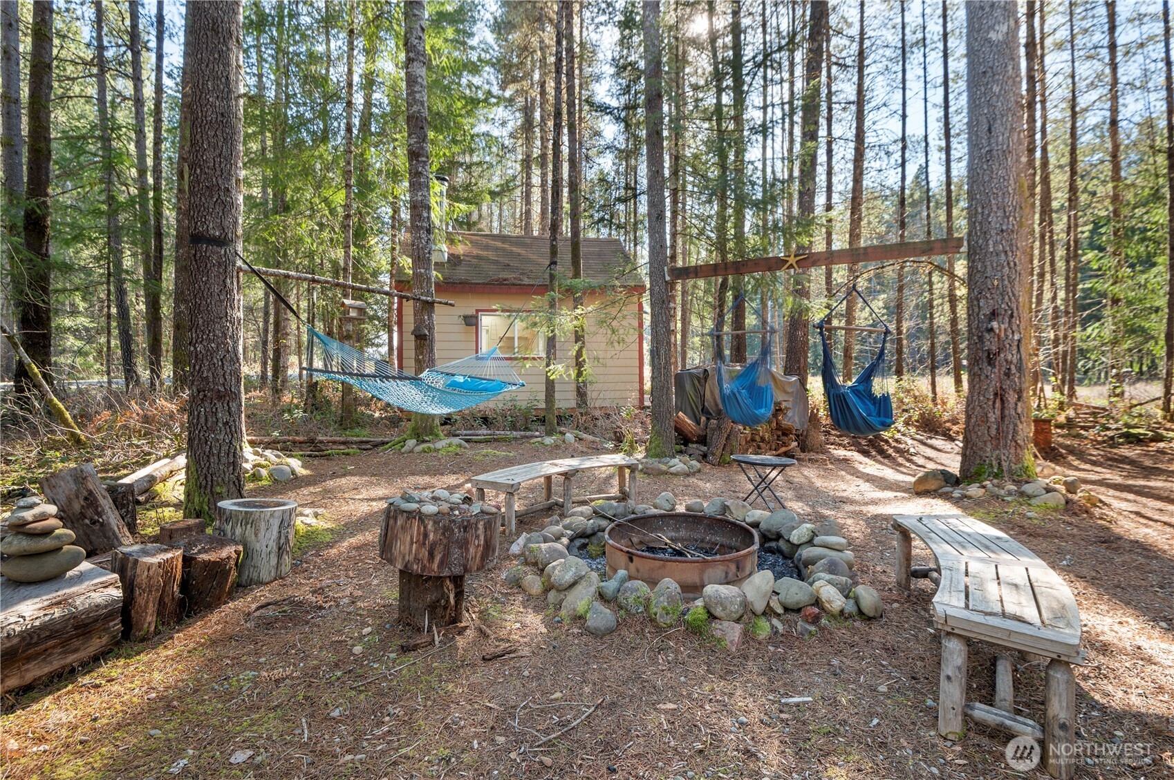 611 N Rainbow Way , Hoodsport, WA 98548