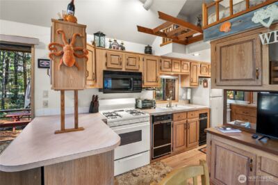 611 N Rainbow Way , Hoodsport, WA 98548 - Photo 8
