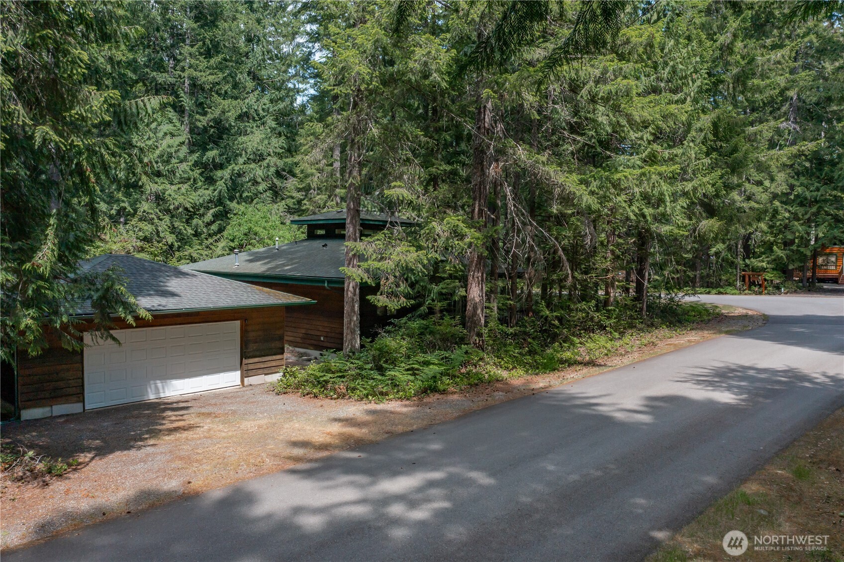 720 N Potlatch Drive N, Hoodsport, WA 98548